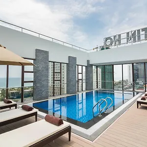 Martin Ho & Vietnam